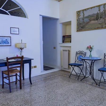 Residenza D'epoca  Il Campo By Francigenaapartments